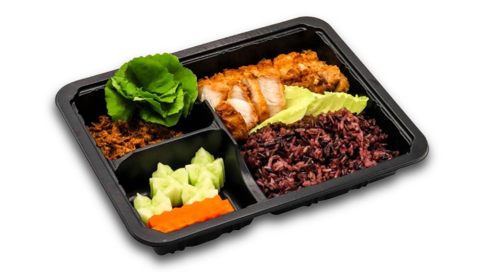 ข้าวเหนียวดำ + หมูสามชั้นทอดน้ำปลาแจ่วบอง (Khaao Neaow Dam + Moo Seam Chan Tod Naam Pla Jaow Bong) — Baan Khanitha Express Meal Box